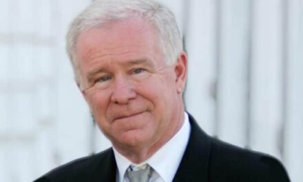 Funzionario FEMA e teletrasporto: le controverse dichiarazioni di Gregg Phillips