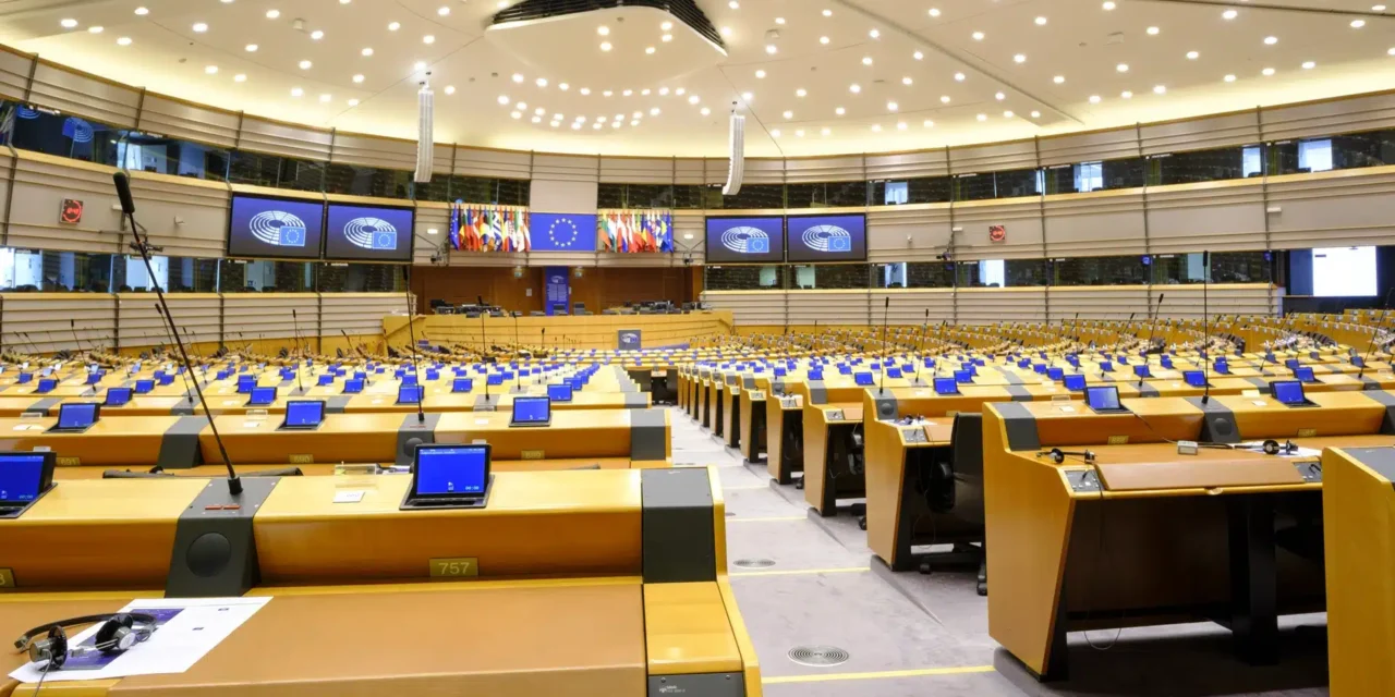 Via libera del Parlamento Ue alla nuova direttiva anticorruzione