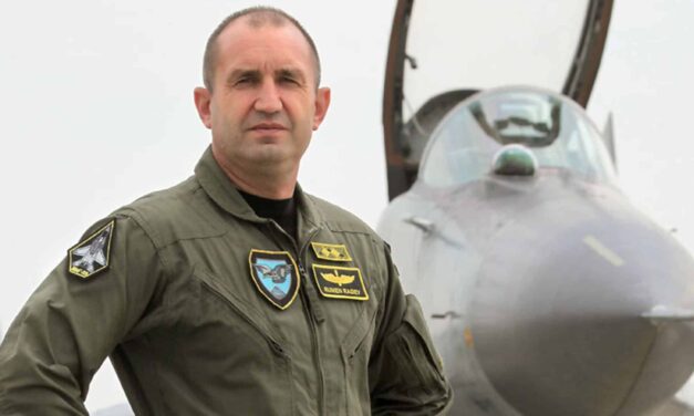 Elezioni anticipate in Bulgaria: Radev avanti negli exit poll, crollano i conservatori