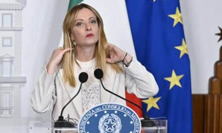Meloni al Consiglio Ue: «Serve più coraggio contro il caro energia»