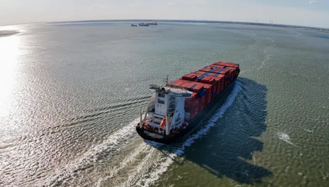 Meloni congela l’accordo militare con Israele mentre cresce la tensione nello Stretto di Hormuz