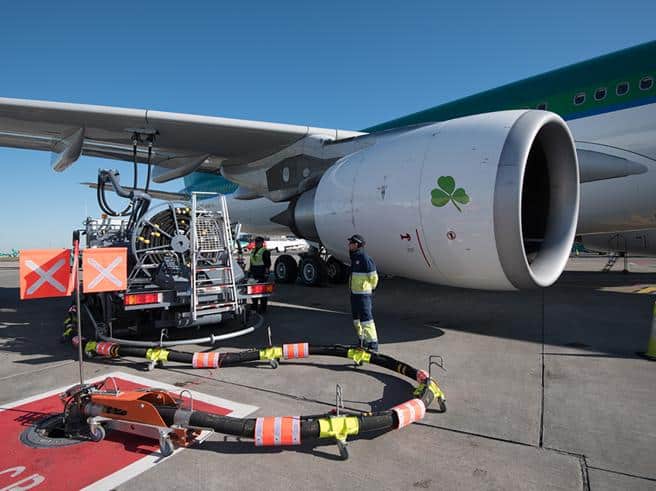 Carburante aereo sotto pressione, ma l’Ue rassicura: nessuna ondata di cancellazioni in vista