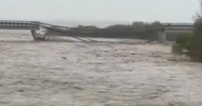 Maltempo al Centro-Sud: crolla il ponte sul Trigno