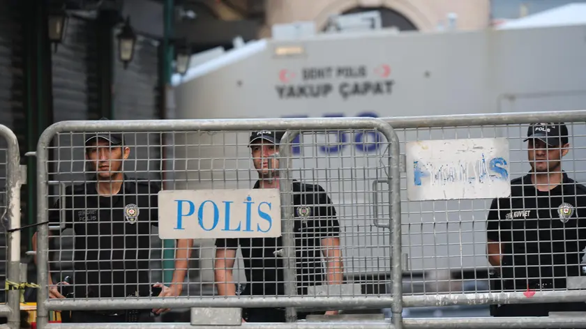 Spari vicino al Consolato israeliano a Istanbul: tre sospetti uccisi nello scontro con la polizia